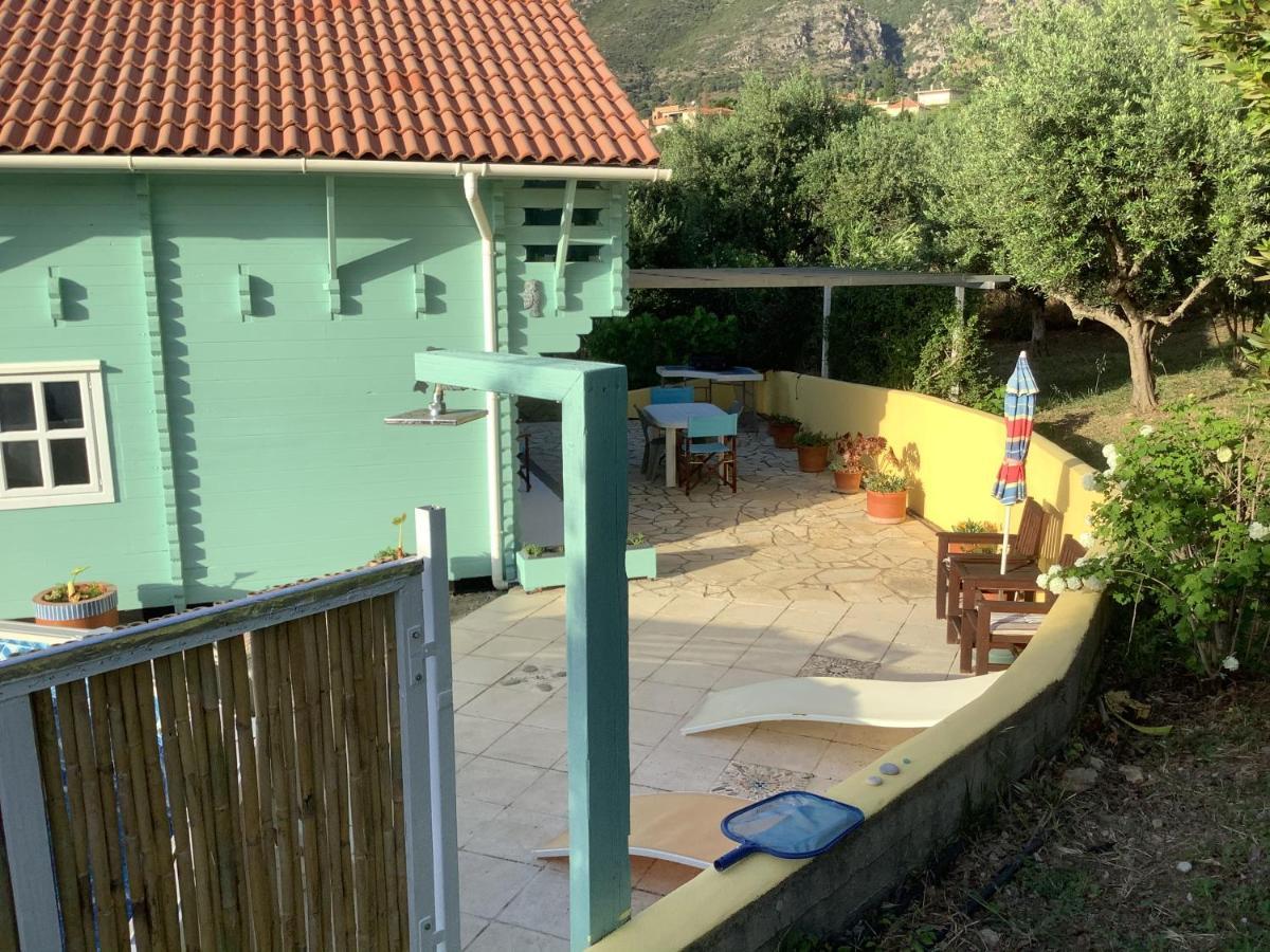 The Cabin, Kyparissia Buitenkant foto